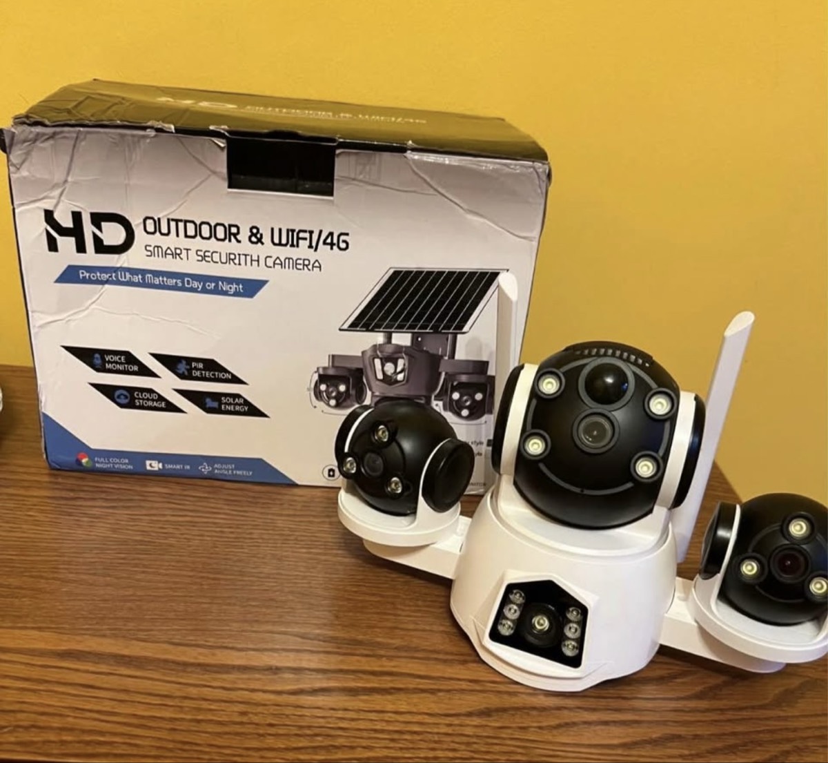 Cámara de videovigilancia  - imagen 1