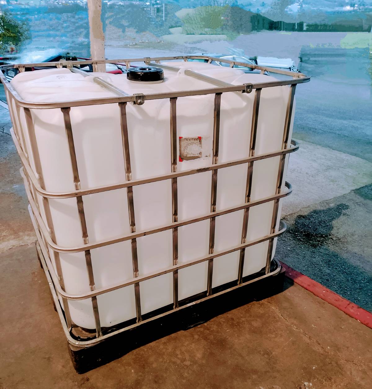 Bidones de mil litros  - imagen 1