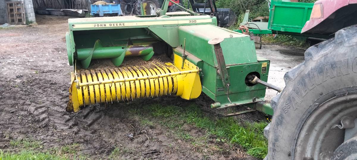 Empacadora jhon Deere 330  - imagen 1