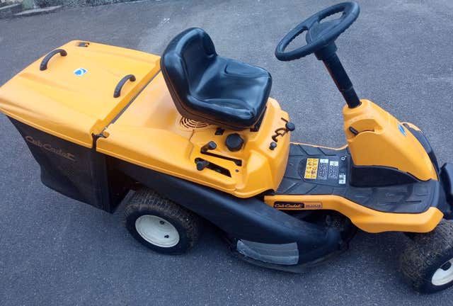 TRACTOR CORTACÉSPED CUBCADET